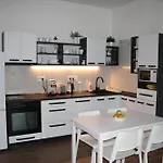 With Ap Garden 2 Apartamento